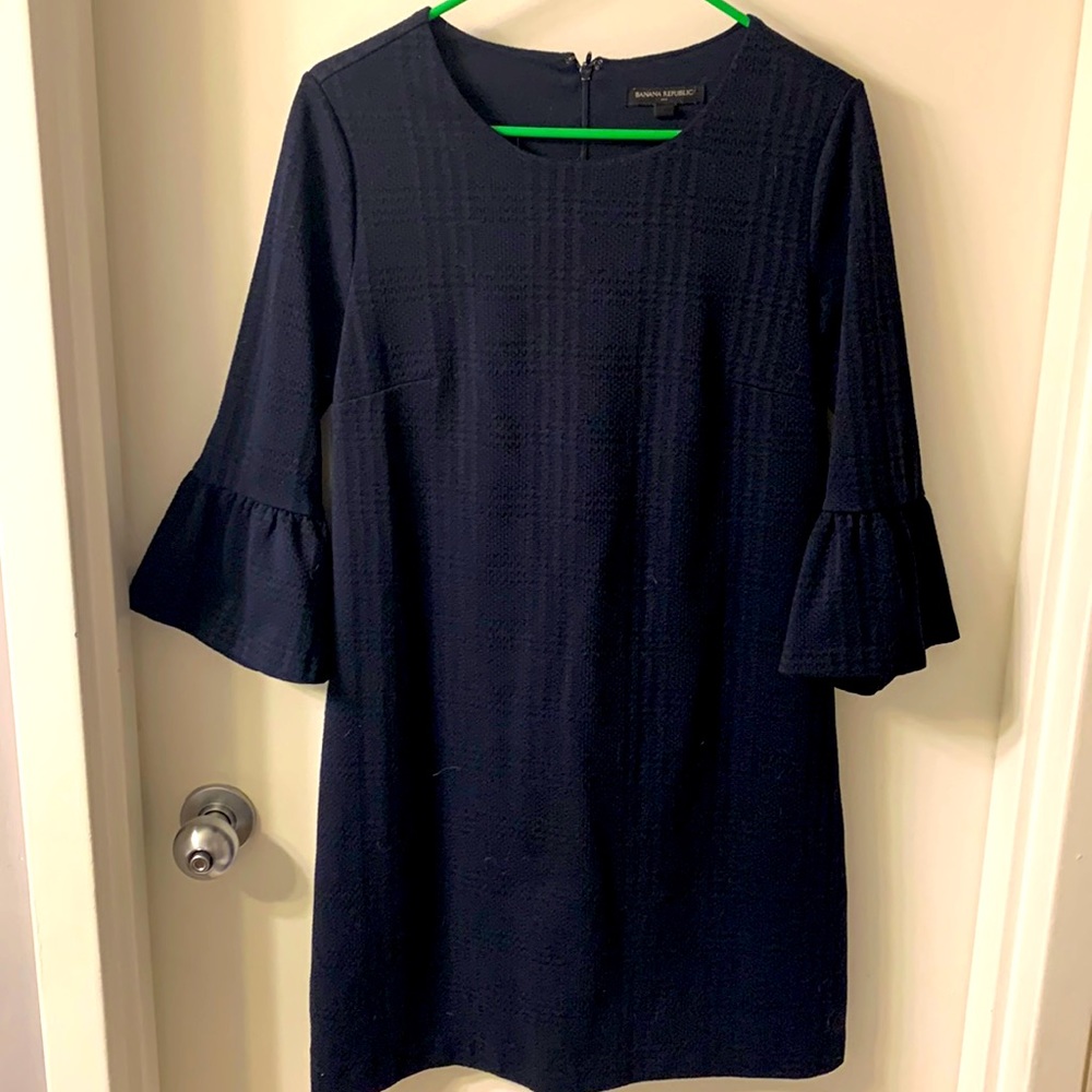 Banana republic 3/4 length bell sleeve dress